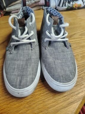 Ben Sherman Gray Canvas Low-Top Sneakers with White Laces